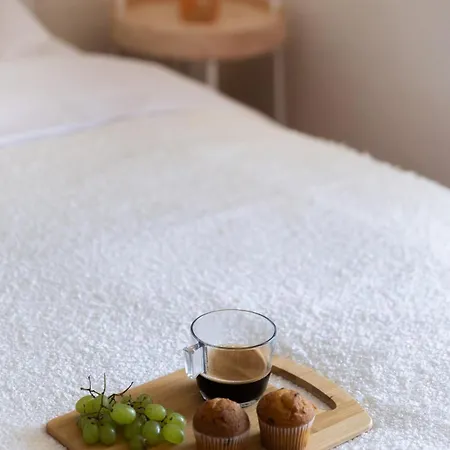 شقة Rock White Lotus *