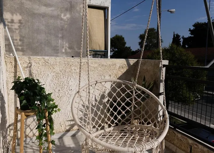 Rock White Lotus * Kalambaka